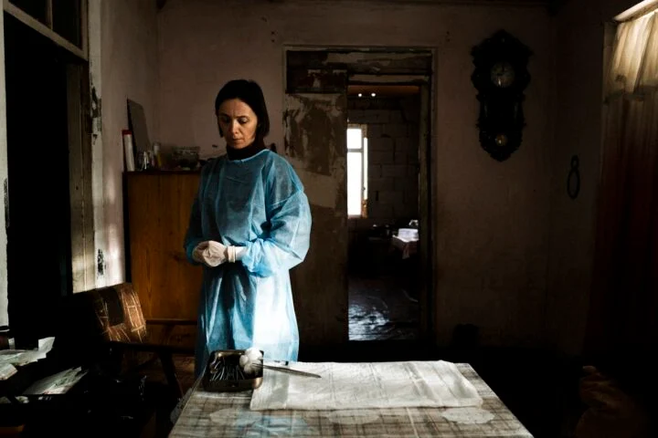 インタビュー：「エイプリル」のミニマリストの美学と緊張に関するDea Kulumbegashvili