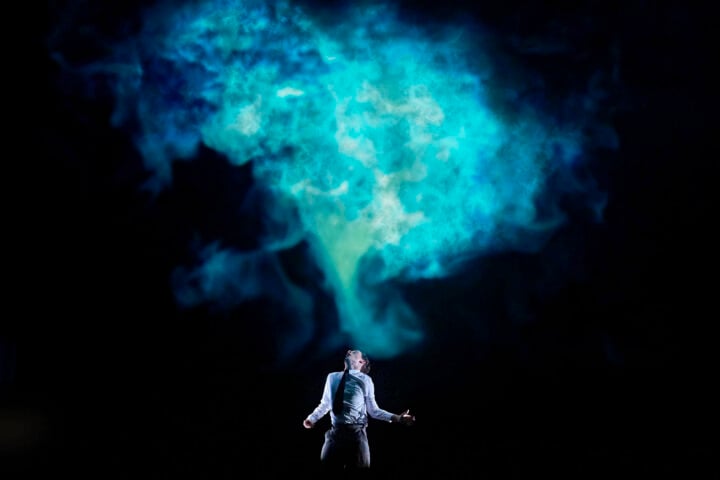 「ストレンジャーシングス：The First Shadow」レビュー：ブロードウェイでは、純粋なホラースケールアップ